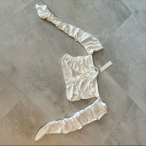 NWT Asymmetrical 2 Piece White Dress Set (Size S,M,L) - Picture 6 of 11